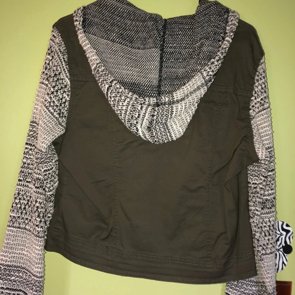 Button Up Jacket - Picture 2 of 3